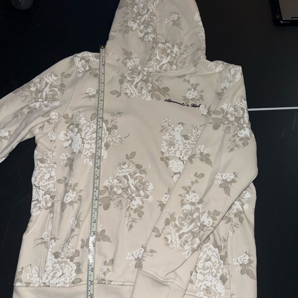 Abercrombie & Fitch Cream Floral Hoodie